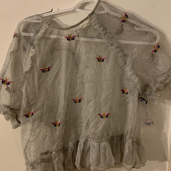 TOPS/SWEATERS - IN NEW CONDITION, VERY COMFY - Picture 6 of 8